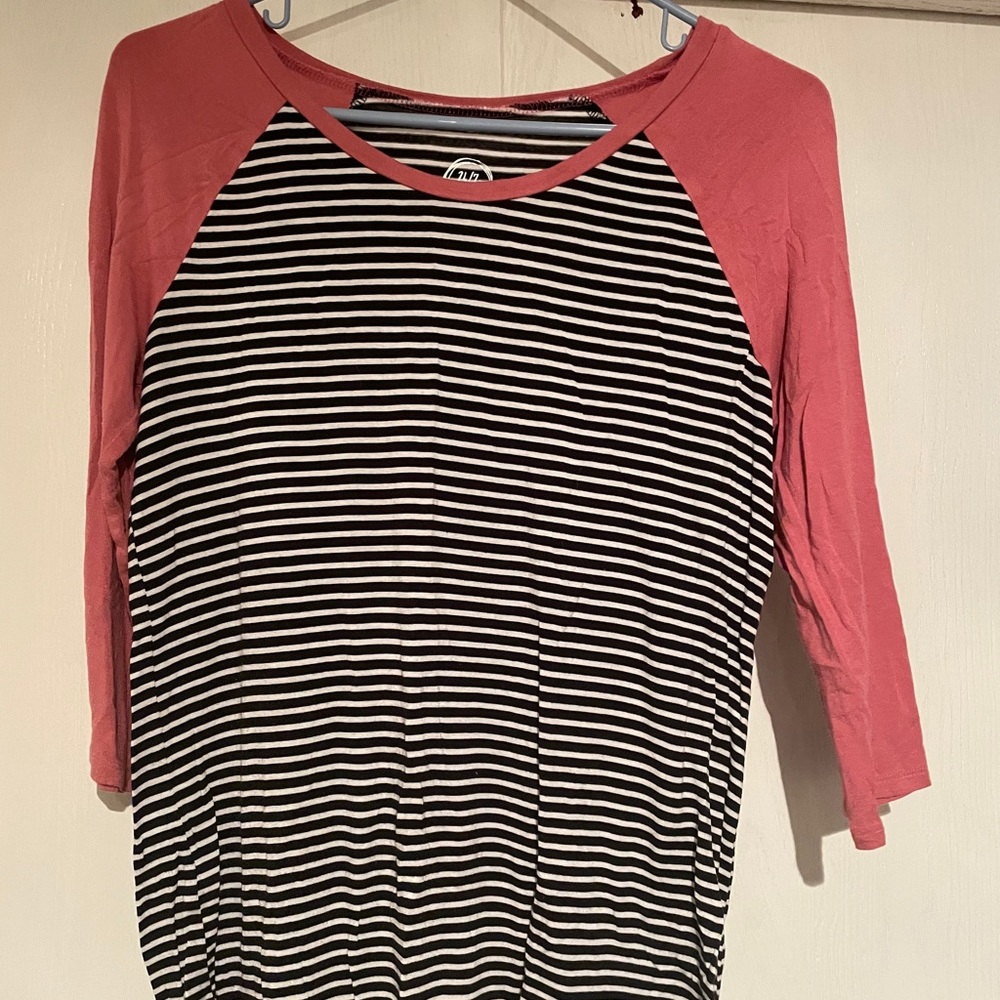 Maurices shirt